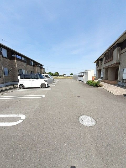 アンジュ・リールの駐車場