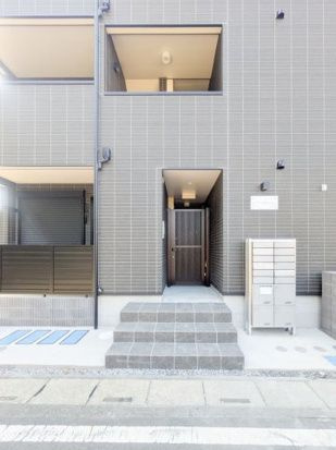 ソレイユ指扇土屋のエントランス