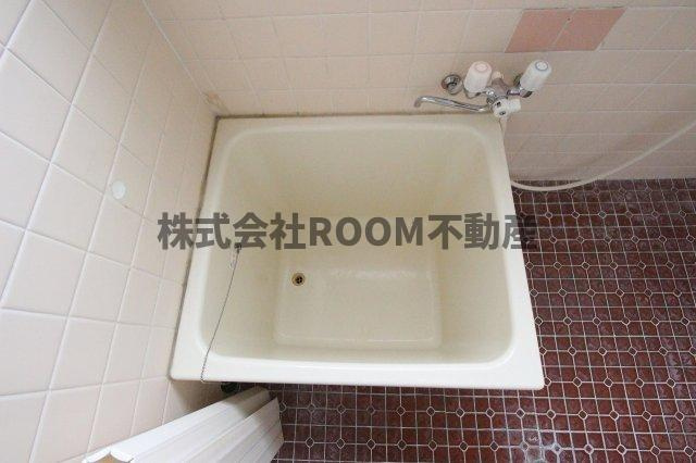 曽於市財部町南俣の一戸建ての浴室|コンパクトで使いやすいお風呂です