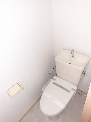 コーポ安芸のトイレ|清潔感のあるトイレです