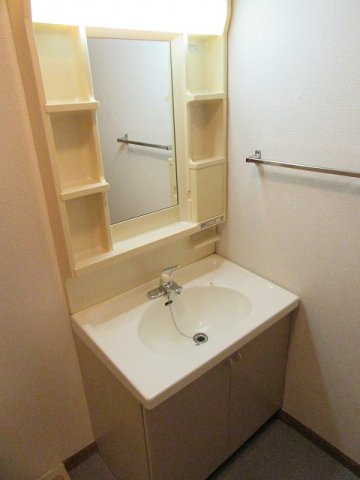 カサ　フェリスＡ棟の洗面所|使いやすい洗面所です