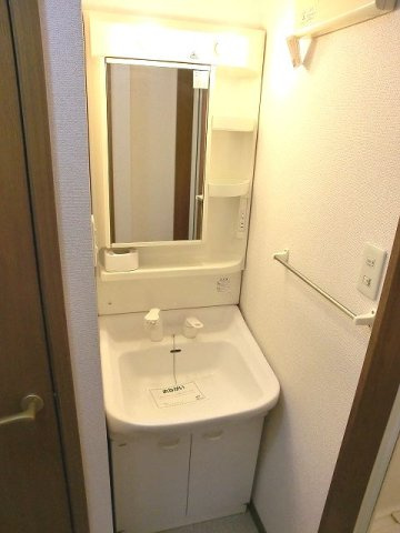 グリーンパレスＢの洗面所|使いやすい洗面所です
