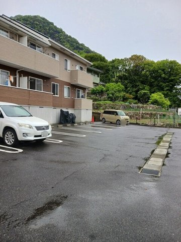 エアリー　レジデンス　Ａ＆Ｋの駐車場|駐車場に車を止められます