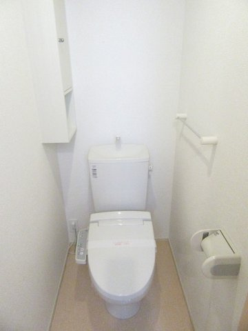 ラ・リューア　Ｃのトイレ|清潔感のあるトイレです