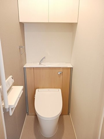 スクエアメゾンのトイレ|落ち着いたトイレです