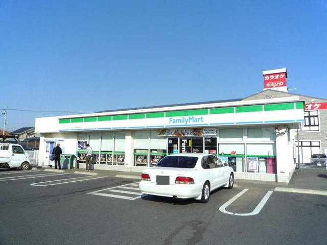 フィヤージュⅡの周辺|ファミリーマートまで500m