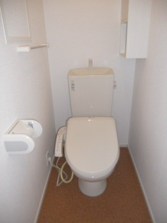 ボヌール・シュプレーム　Ｄのトイレ|落ち着いた色調のトイレです