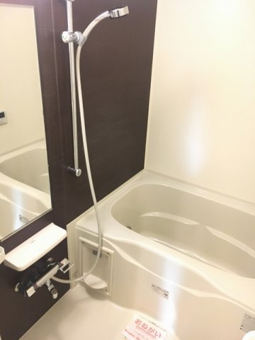 ランド・グローリアの浴室|コンパクトで使いやすいお風呂です