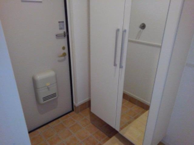 コンソラータの玄関