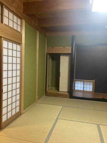 栃原　戸建ての和室|落ち着いた雰囲気の和室付きです