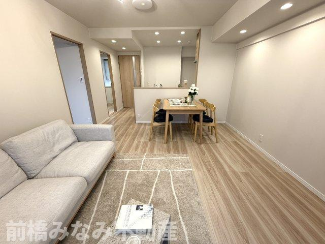 【中古マンション】高崎市並榎町　ホーユウパレス　512号室の居間・リビング|こちらの居間で趣味の時間をお楽しみください