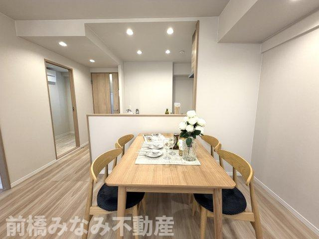 【中古マンション】高崎市並榎町　ホーユウパレス　512号室の居間・リビング|リビングです