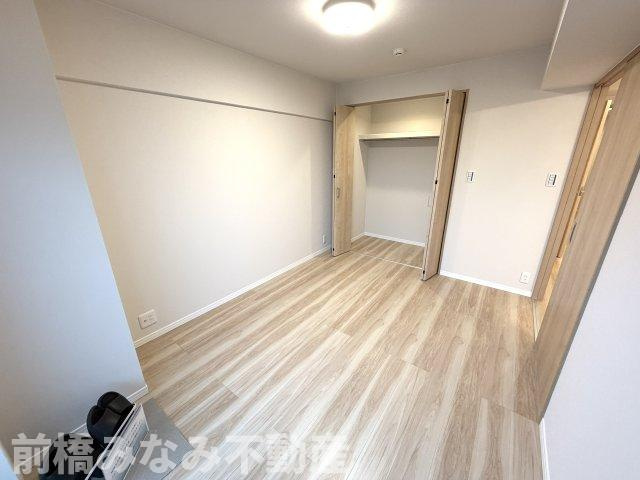 【中古マンション】高崎市並榎町　ホーユウパレス　512号室の洋室|落ち着いた色調の洋室です