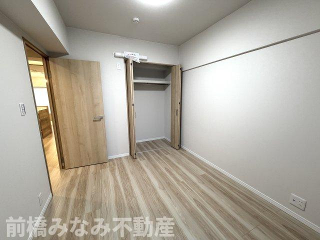 【中古マンション】高崎市並榎町　ホーユウパレス　512号室の洋室|ゆったりした洋室です