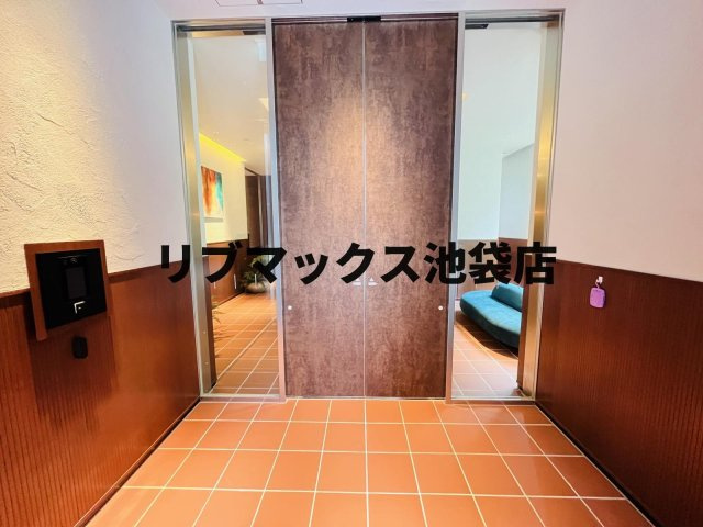 【エントランス】パークアクシス池袋イースト