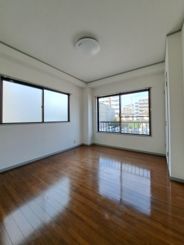 【内装】 | コゼットマンション | きれいな洋室です