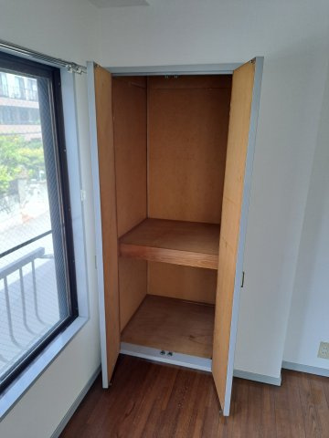 【収納】 | コゼットマンション | 洋室の収納です