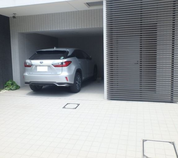 【駐車場】ブレイブワン 