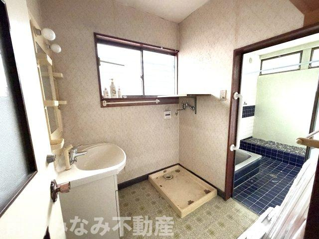 【中古】高崎市江木町　６LDK＋Sの独立洗面台|リフォームのご相談も『前橋みなみ不動産』へお任せください！