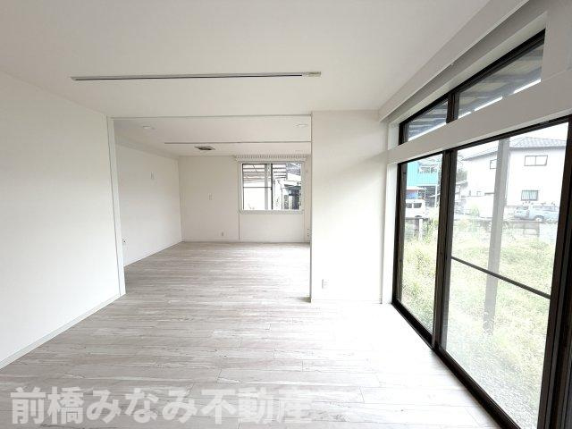 【中古】高崎市江木町　６LDK＋Sの居間・リビング|ゆったりとした居間です