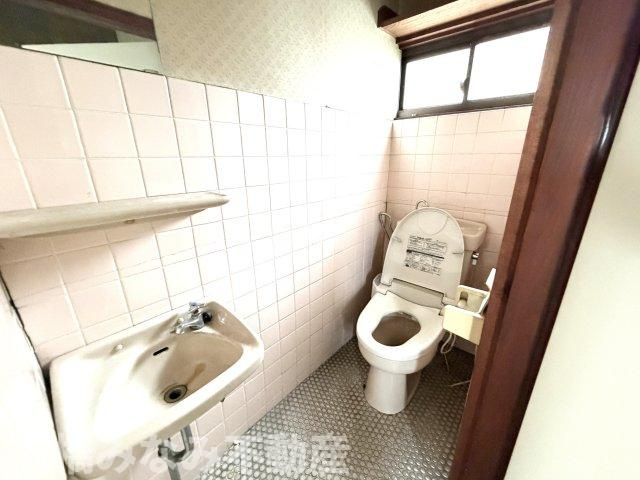 【中古】高崎市江木町　６LDK＋Sのトイレ|2階トイレ｜リフォームのご相談も『前橋みなみ不動産』へお任せください！