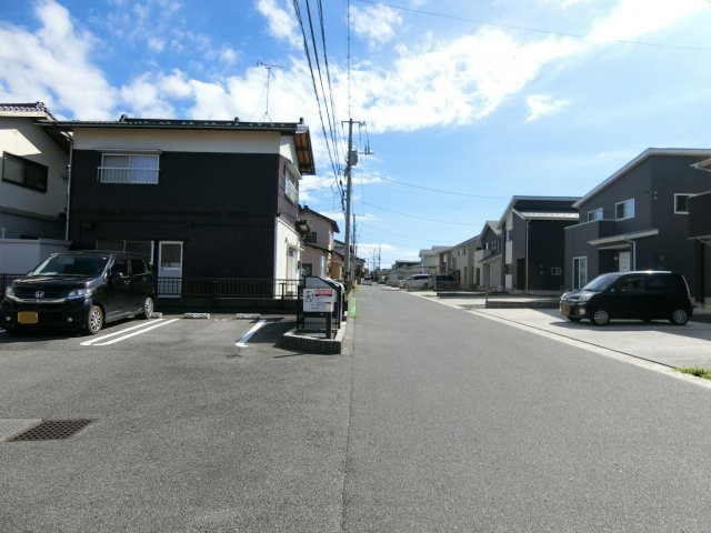 ファミリエールの周辺