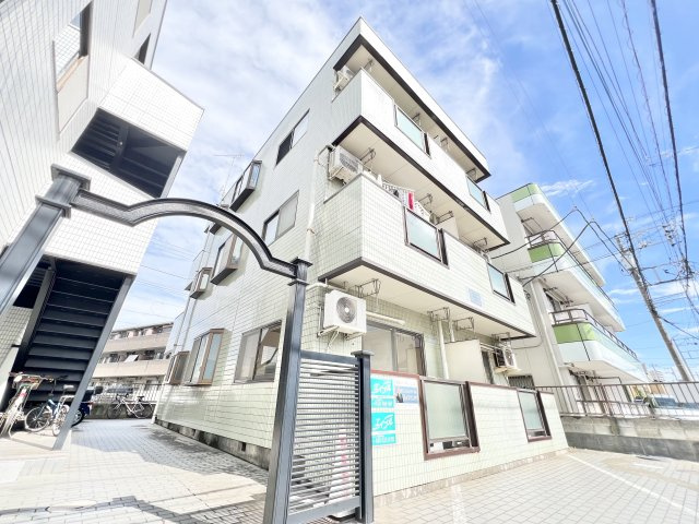 b’casa四街道V re-bornの外観|建物外観を気になさる方へ、見た目の良い物件です