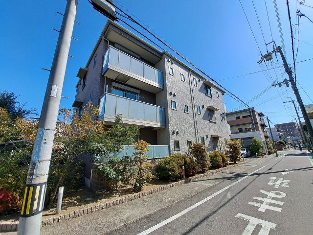 シャーメゾン里中の外観