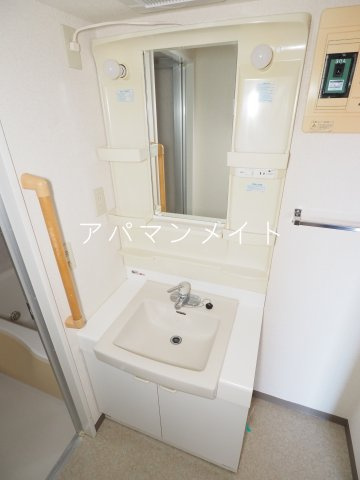 【洗面所】 | グランシャリオ豊田 | 忙しい朝には欠かせない洗面所です