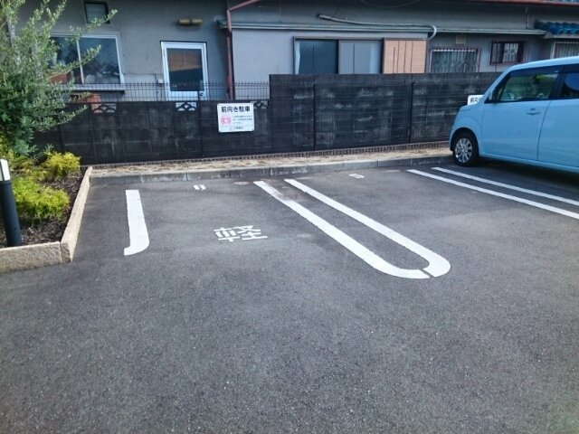 アンソレイユの駐車場