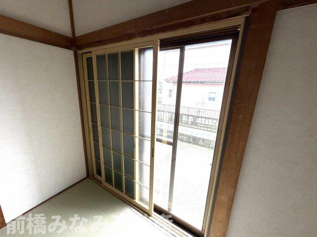 【中古】前橋市横沢町　４LDKの和室|内窓付きの和室は暑い夏や寒い冬の季節に助かる設備です。