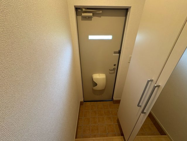 プラシージュの玄関