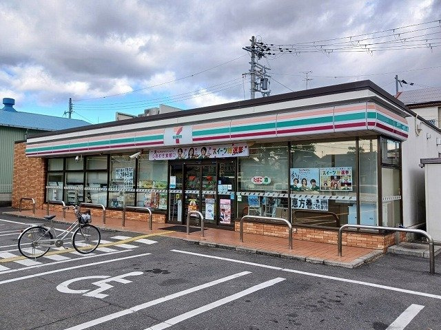 【周辺】 | サニーハイツ　タカ | セブンイレブン　川田1丁目店まで520m