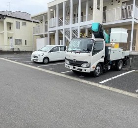 レオパレスJUNⅡの駐車場