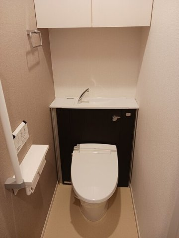 【トイレ】 | ＣＯＳＭＯ　ＬＩＧＨＴ | 落ち着いた色調のトイレです