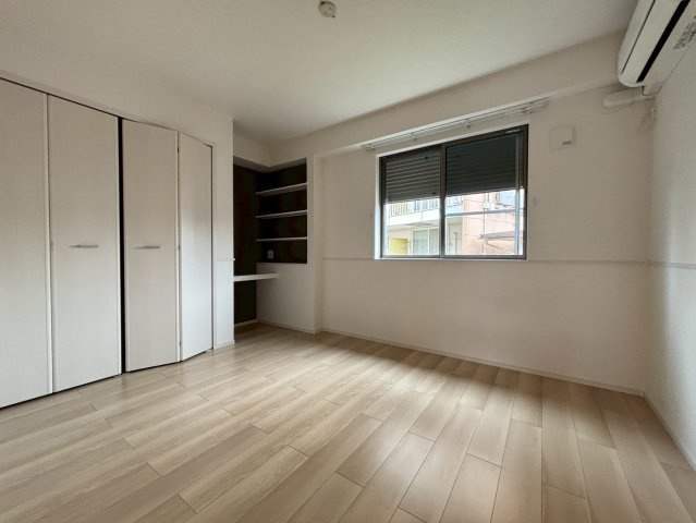 ラフレーゼの洋室