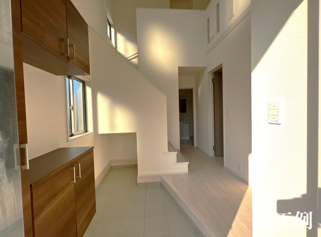 【玄関】 | 小田原市小八幡1丁目　新築戸建て　全3棟　全棟ルーフバルコニー
