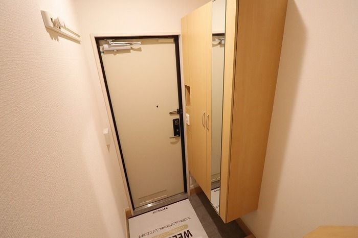 ブレポットの玄関