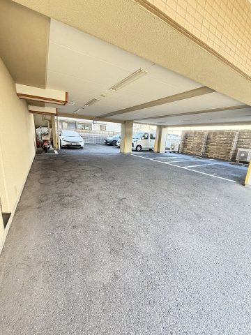 リッツコート六甲の駐車場