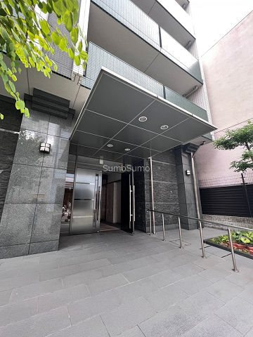 クリスタルグランツ北堀江のエントランス