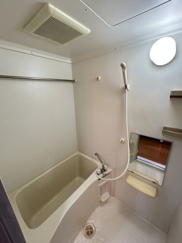 プレサンス東本町の浴室