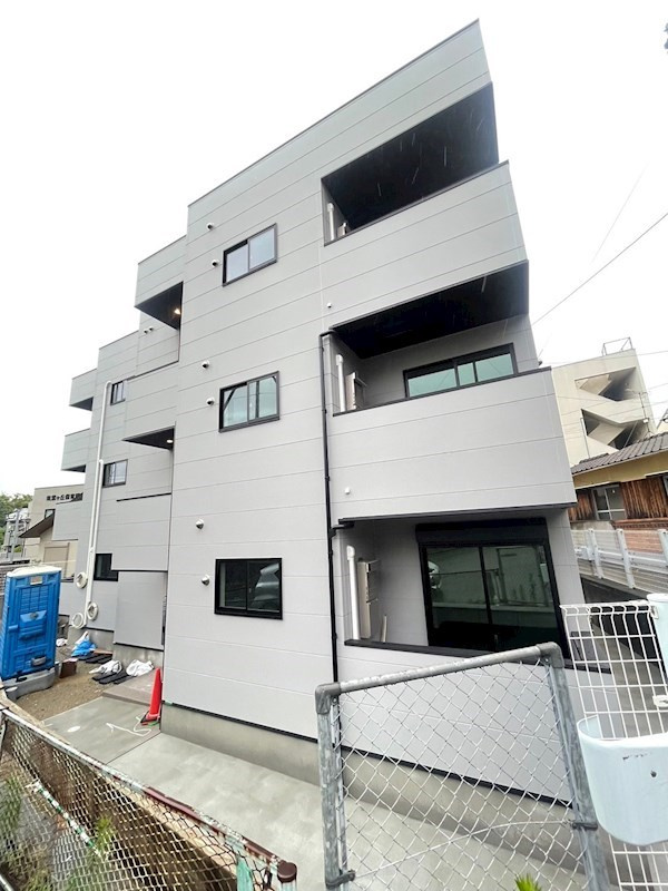 SunMark平尾駅前の外観