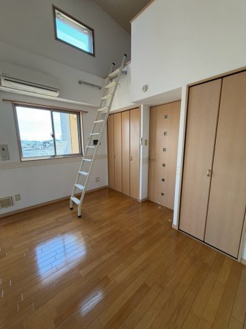 スーペリア本山の居間・リビング