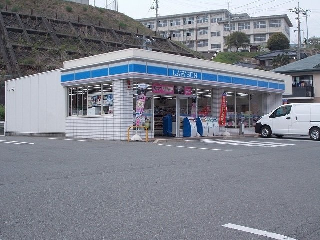 メゾン・ミニョン　Ｂの周辺|ローソン新南陽土井一丁目店まで600m