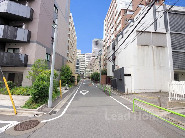 【その他】 | ヴィラ赤坂 | 前面道路