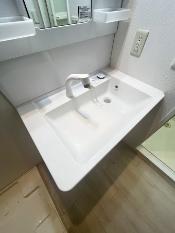 インベスト塚口S-FRONTの洗面所