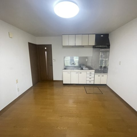 メゾン８番館の居間・リビング