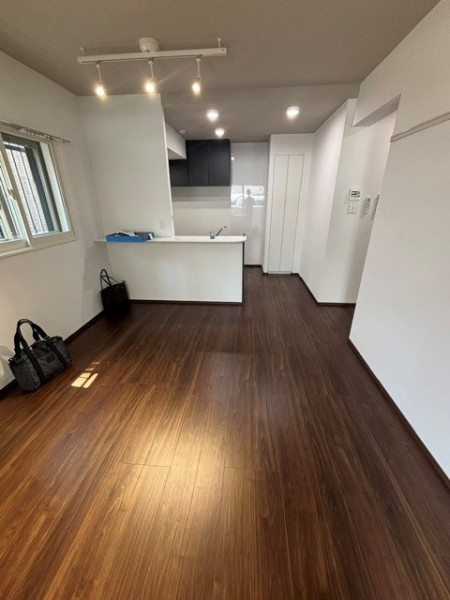 Ｔｈｅ　Ｓｈｉｎａｇａｗａ　Ｅａｓｔ　Ｒｅｓｉｄｅｎｃｅの居間・リビング|ゆったり過ごせる居間です