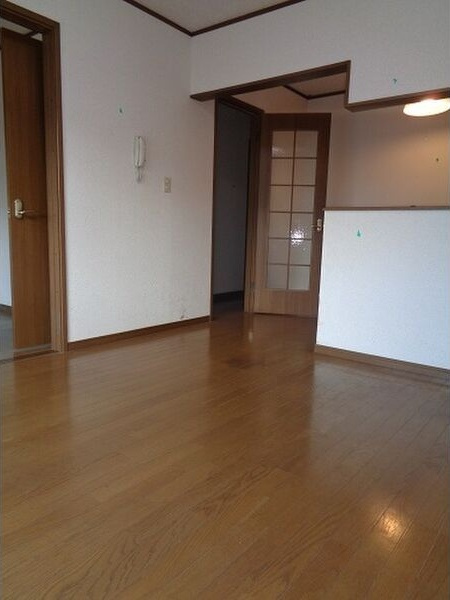 グランデ本館3番館の居間・リビング