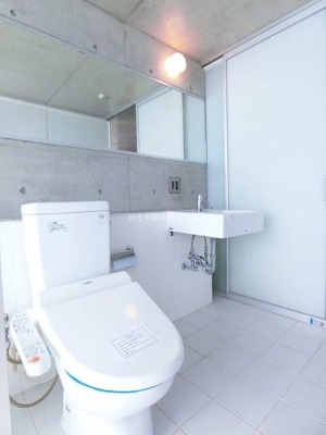 【トイレ】 | Ｈｉ－ＲＯＯＭＳ哲学堂